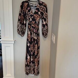 Bohemian Maxi Dress with Geometric Print